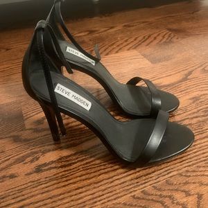 Steve Madden black heels size 9